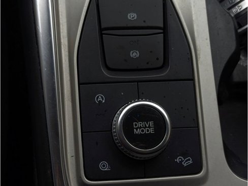 Used 2021 Ford Explorer Limited image 21