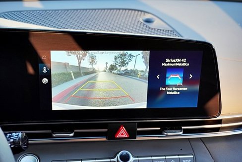 Certified 2024 Hyundai Elantra SEL image 27