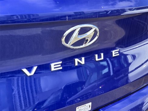 New 2025 Hyundai Venue SEL image 6