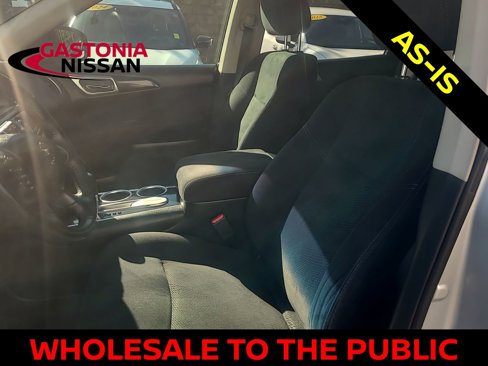 Used 2015 Nissan Pathfinder SV image 53
