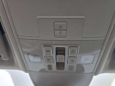 New 2025 Volkswagen Taos SE image 37
