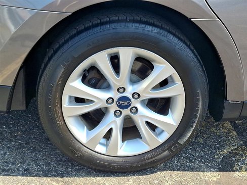 Used 2012 Ford Taurus SEL image 9
