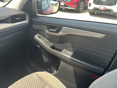 Used 2022 Ford Escape SE w/ SE Sport Appearance Package image 20