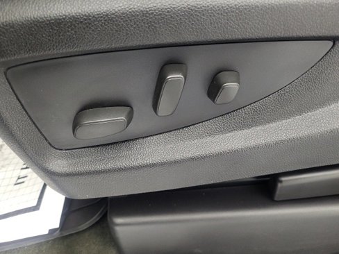 Used 2016 GMC Yukon Denali w/ Open Road Package image 18