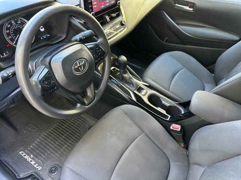 Used 2020 Toyota Corolla LE image 10