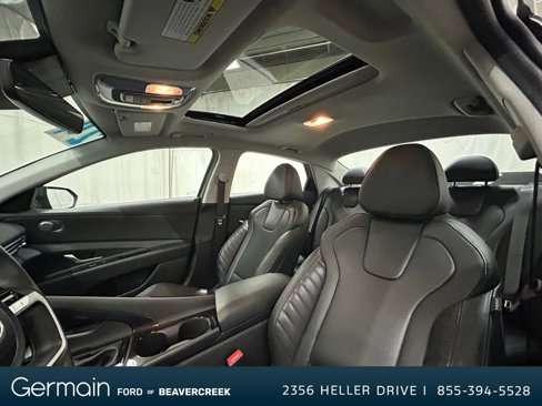 Used 2024 Hyundai Elantra Limited image 15