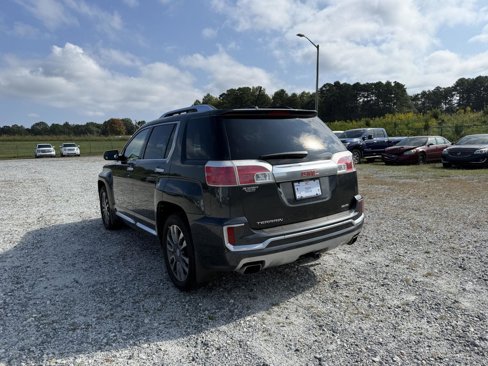 Used 2017 GMC Terrain Denali image 3
