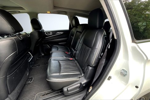 Used 2017 INFINITI QX60 Luxe w/ Deluxe Technology Package image 19