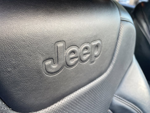 Used 2019 Jeep Cherokee Limited image 45