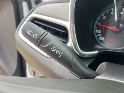 Used 2018 Chevrolet Equinox LS image 23