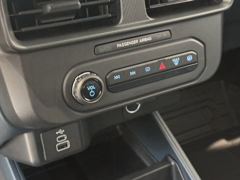 New 2025 Ford Maverick XL image 15