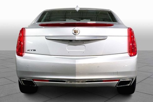 Used 2015 Cadillac XTS Luxury image 4