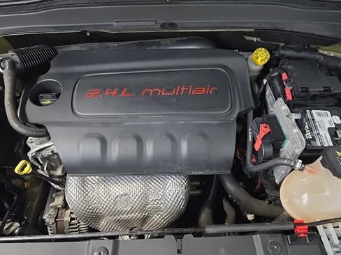 Used 2015 Jeep Renegade Limited image 24