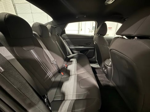Used 2025 Hyundai Elantra Sport w/ Cargo Package image 30