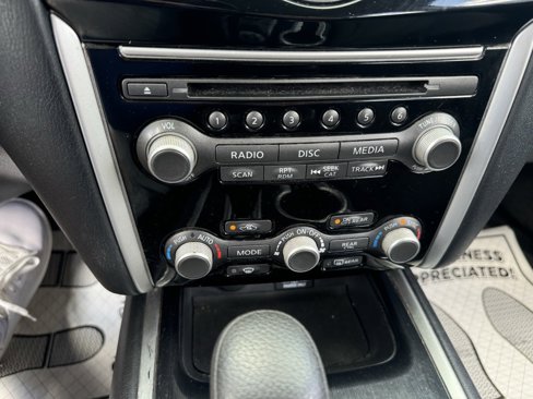 Used 2020 Nissan Pathfinder S image 22