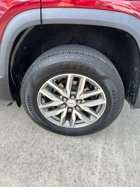 Used 2017 GMC Acadia SLE image 10