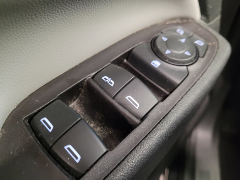Used 2020 Chevrolet Equinox LT image 27