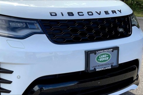 Used 2025 Land Rover Discovery Dynamic SE image 27