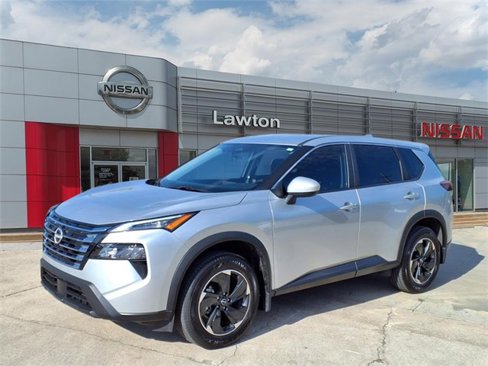 Certified 2025 Nissan Rogue SV image 1