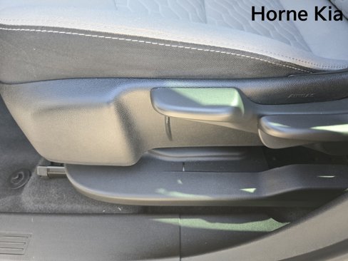 Used 2018 Chevrolet Equinox LS image 20