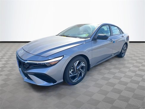 New 2025 Hyundai Elantra Sport image 3