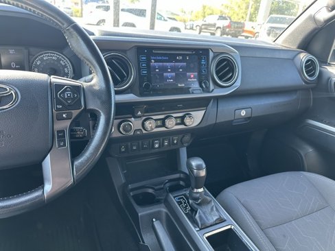 Used 2018 Toyota Tacoma TRD Off-Road image 20
