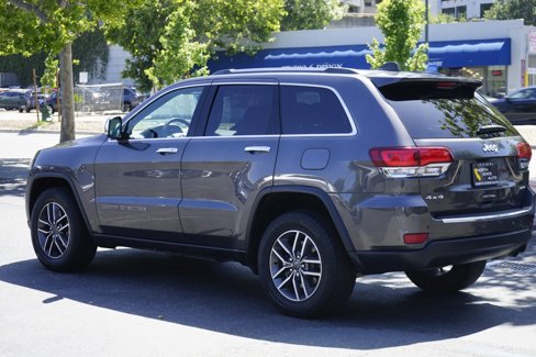Used 2021 Jeep Grand Cherokee Limited image 11