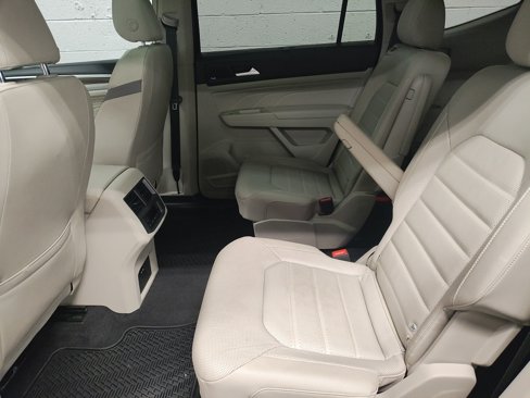 Used 2021 Volkswagen Atlas SEL Premium image 24
