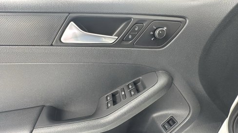 Used 2016 Volkswagen Jetta S image 17