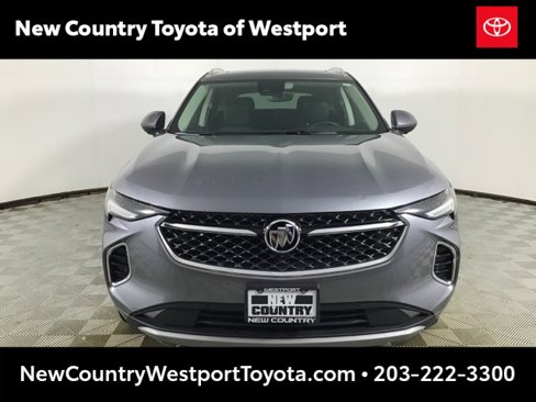 Used 2021 Buick Envision Avenir w/ Technology Package II image 2