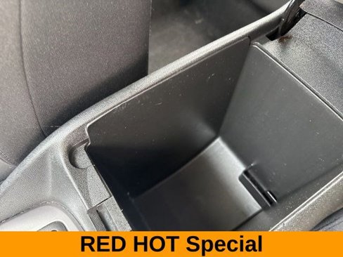Used 2021 Chevrolet Malibu LT image 28
