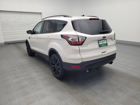 Used 2017 Ford Escape SE w/ SE Sport Appearance Package image 5