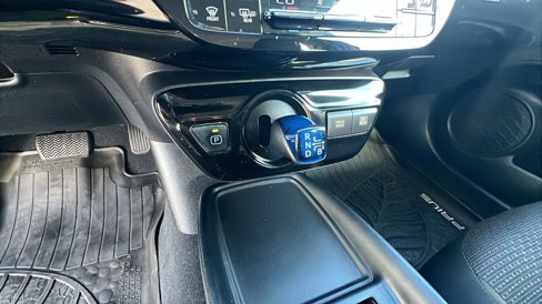 Used 2020 Toyota Prius LE image 24