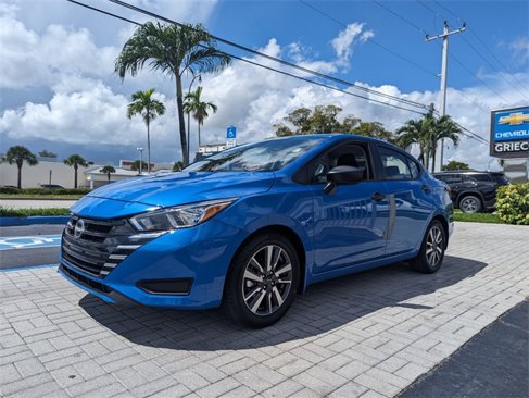 Used 2023 Nissan Versa S w/ S Plus Package image 4