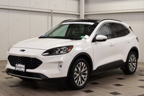 Used 2020 Ford Escape Titanium w/ Titanium Premium Package 2.0 image 3