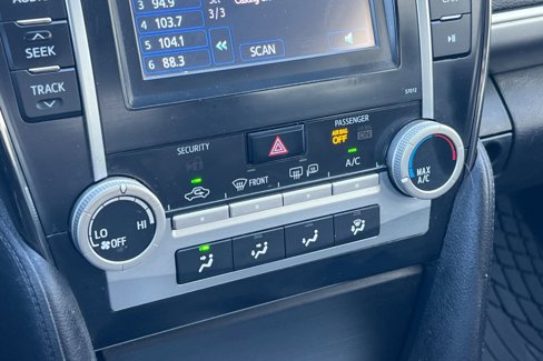 Used 2012 Toyota Camry SE image 17