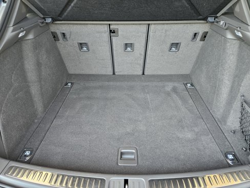 Certified 2025 Porsche Macan image 31
