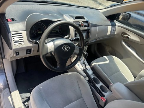 Used 2013 Toyota Corolla LE Special Edition image 11