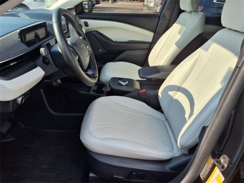 Used 2022 Ford Mustang Mach-E Premium image 5
