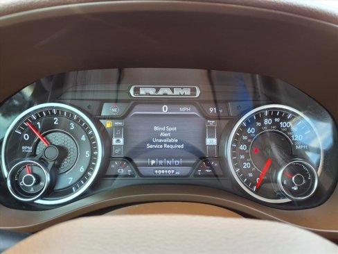 Used 2019 RAM 1500 Laramie image 37