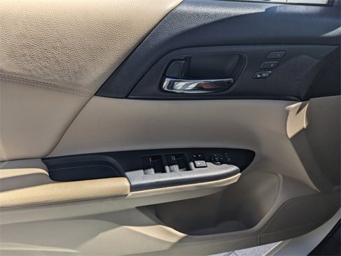 Used 2015 Honda Accord EX-L image 30