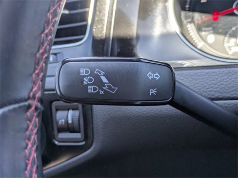 Used 2017 Volkswagen GTI SE image 30