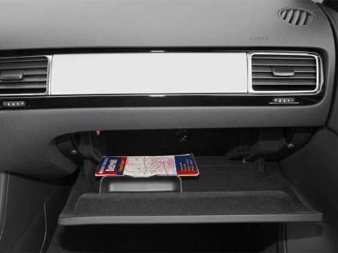 Used 2014 Volkswagen Touareg TDI image 15