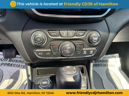 Used 2022 Jeep Cherokee Limited image 16