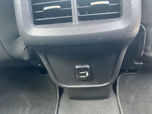 Used 2024 GMC Terrain SLE image 9
