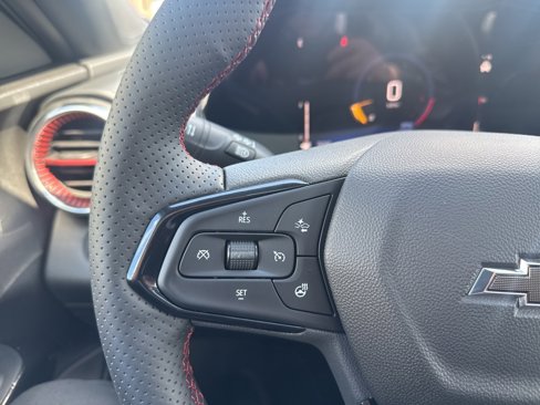 New 2025 Chevrolet Trax RS w/ Sunroof Package image 29