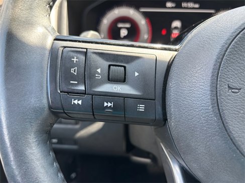 Used 2023 Nissan Rogue Platinum w/ Platinum Premium Package image 18