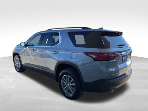 Used 2023 Chevrolet Traverse LT image 4