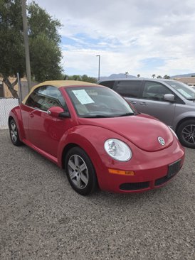 Used 2006 Volkswagen Beetle Convertible image 1