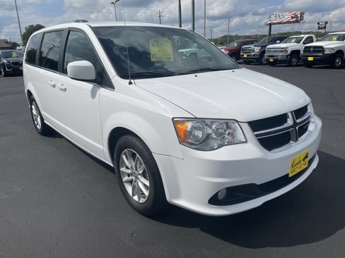 Used 2019 Dodge Grand Caravan SXT image 2